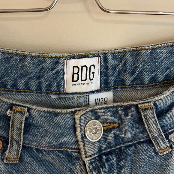 BDG Vintage Wash Mom Jean - Picture 2 of 5